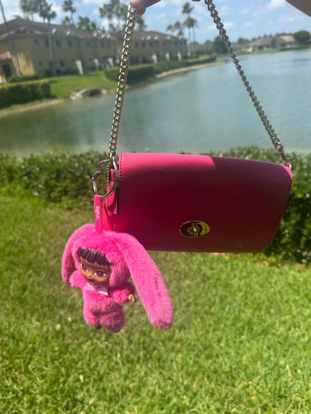 Pink Coach Bag Gold Hardware - Picture 2 of 10
